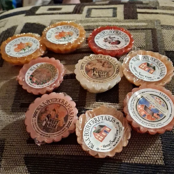 9 Wax Tarts Lot Various Scents - Picture 1 of 4